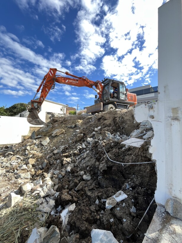 Abbruch Haus am Badeteich HS Abfall und Wertstoff